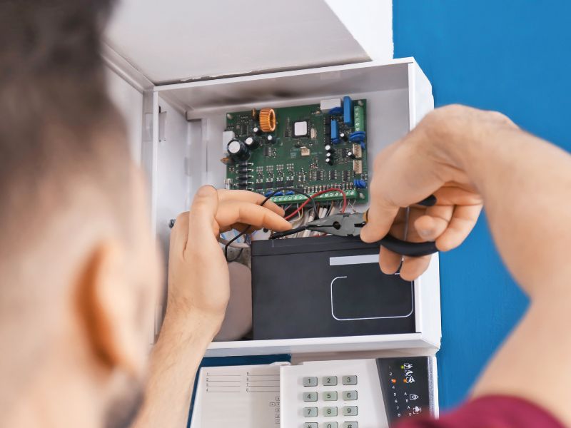 Elektroinstallationen 6 alarmanlagen installation